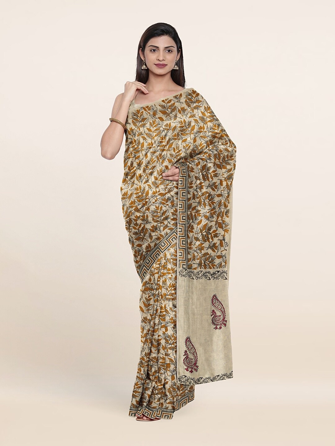 

Pothys Beige & Black Floral Pure Cotton Saree