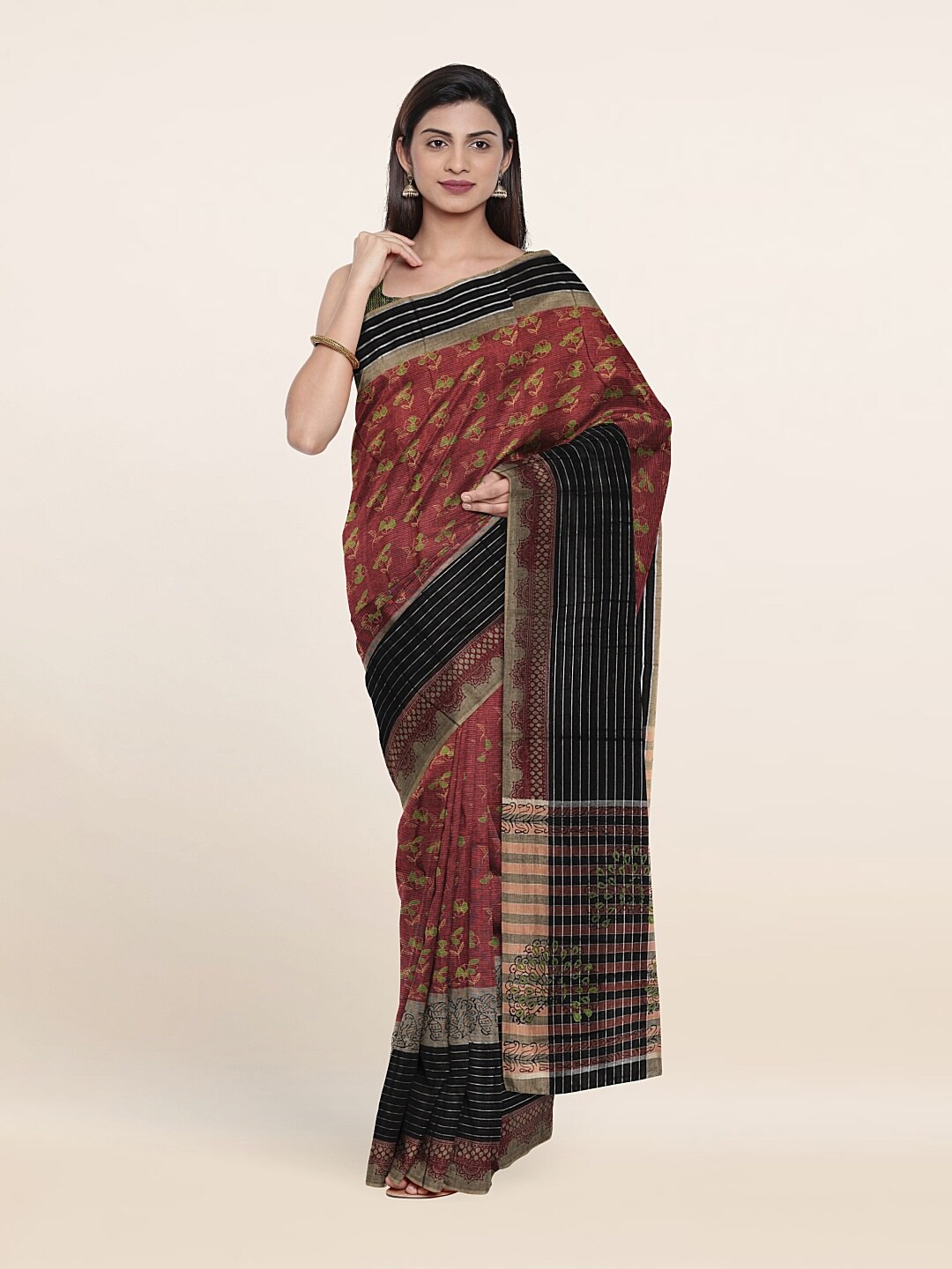 

Pothys Maroon & Black Floral Pure Cotton Saree