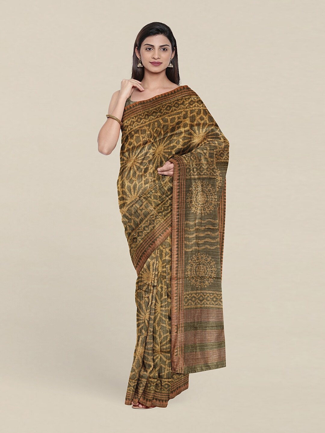 

Pothys Green & Gold-Toned Floral Zari Jute Silk Saree