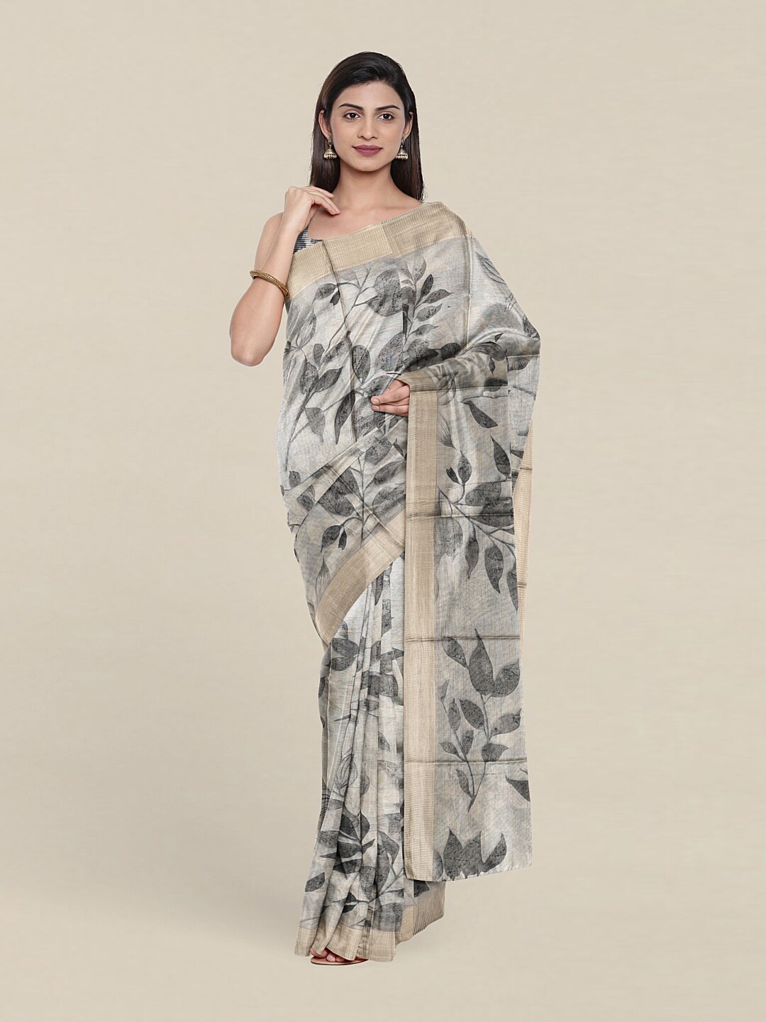 

Pothys Grey & Gold-Toned Floral Zari Jute Silk Saree