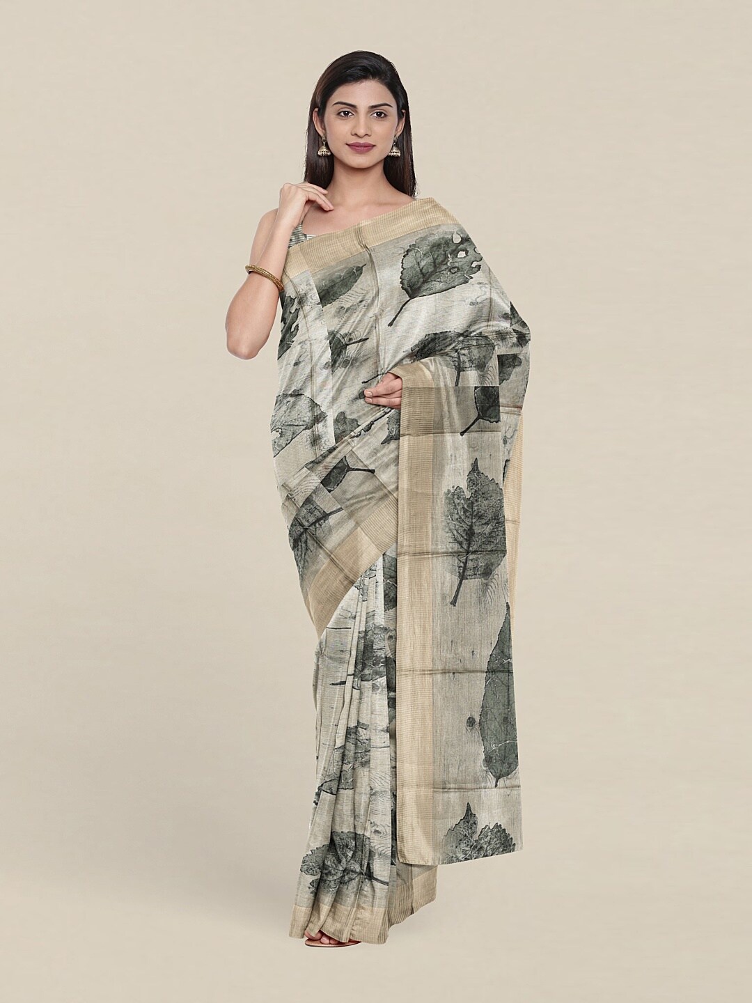 

Pothys Grey & Gold-Toned Floral Zari Jute Silk Saree