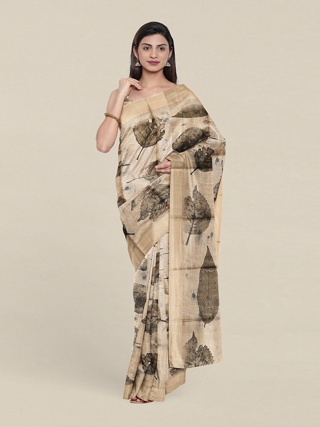 

Pothys Beige & Grey Floral Jute Silk Saree