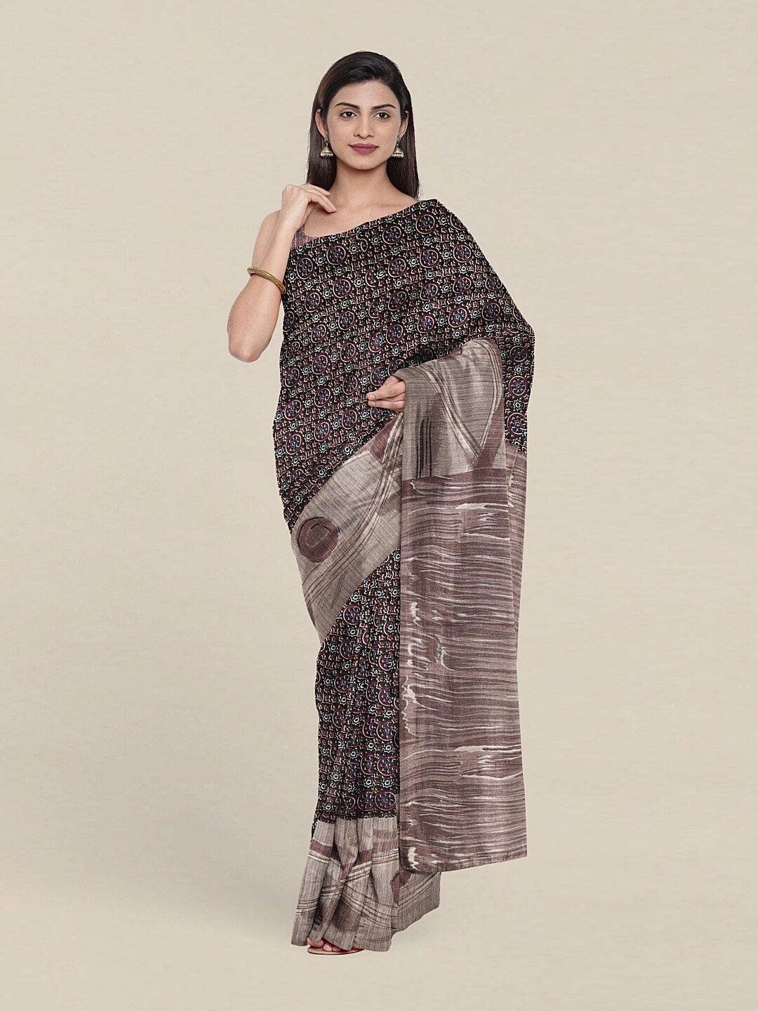 

Pothys Black & Peach-Coloured Floral Jute Silk Saree