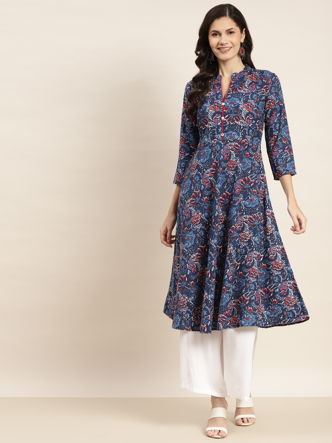 

Jompers Women Blue & Maroon Floral Printed Cotton Anarkali Kurta