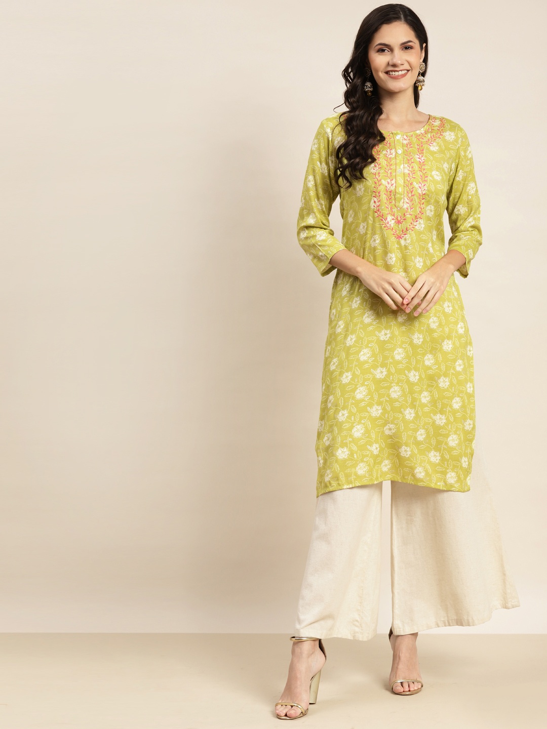 

Jompers Women Lime Green & Off White Floral Printed Embroidered Detail Kurta
