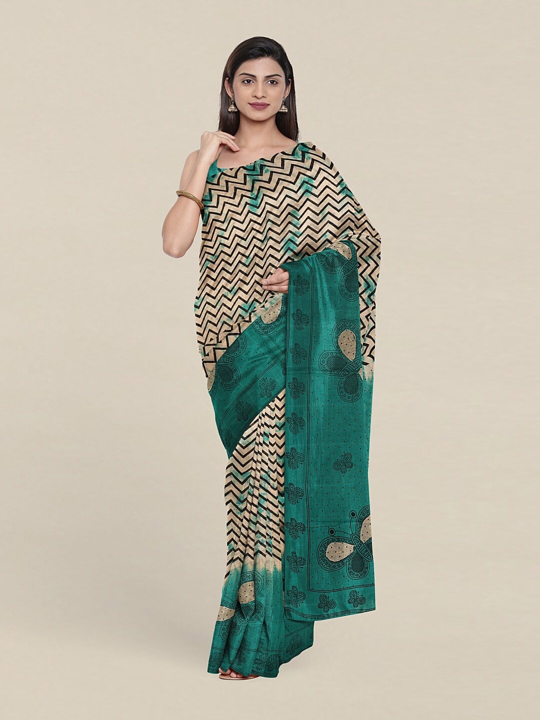 

Pothys Cream-Coloured & Green Pure Cotton Saree