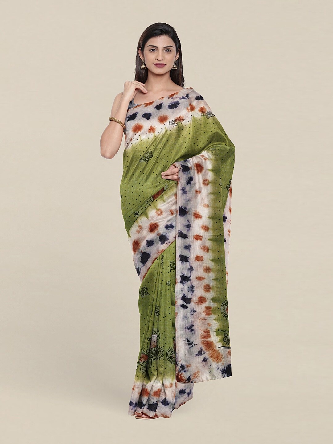

Pothys Green & Off White Floral Pure Cotton Saree