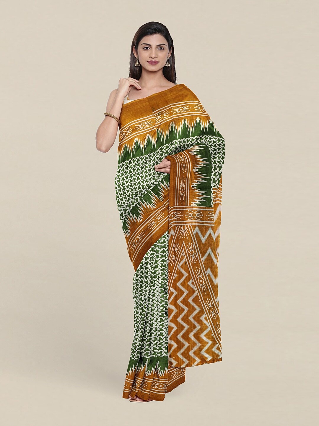 

Pothys Green & White Ethnic Motifs Pure Cotton Saree