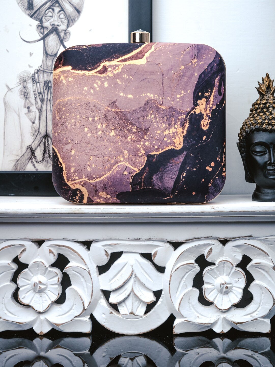 

NR By Nidhi Rathi Burgundy & Gold-Toned Printed Box Clutch