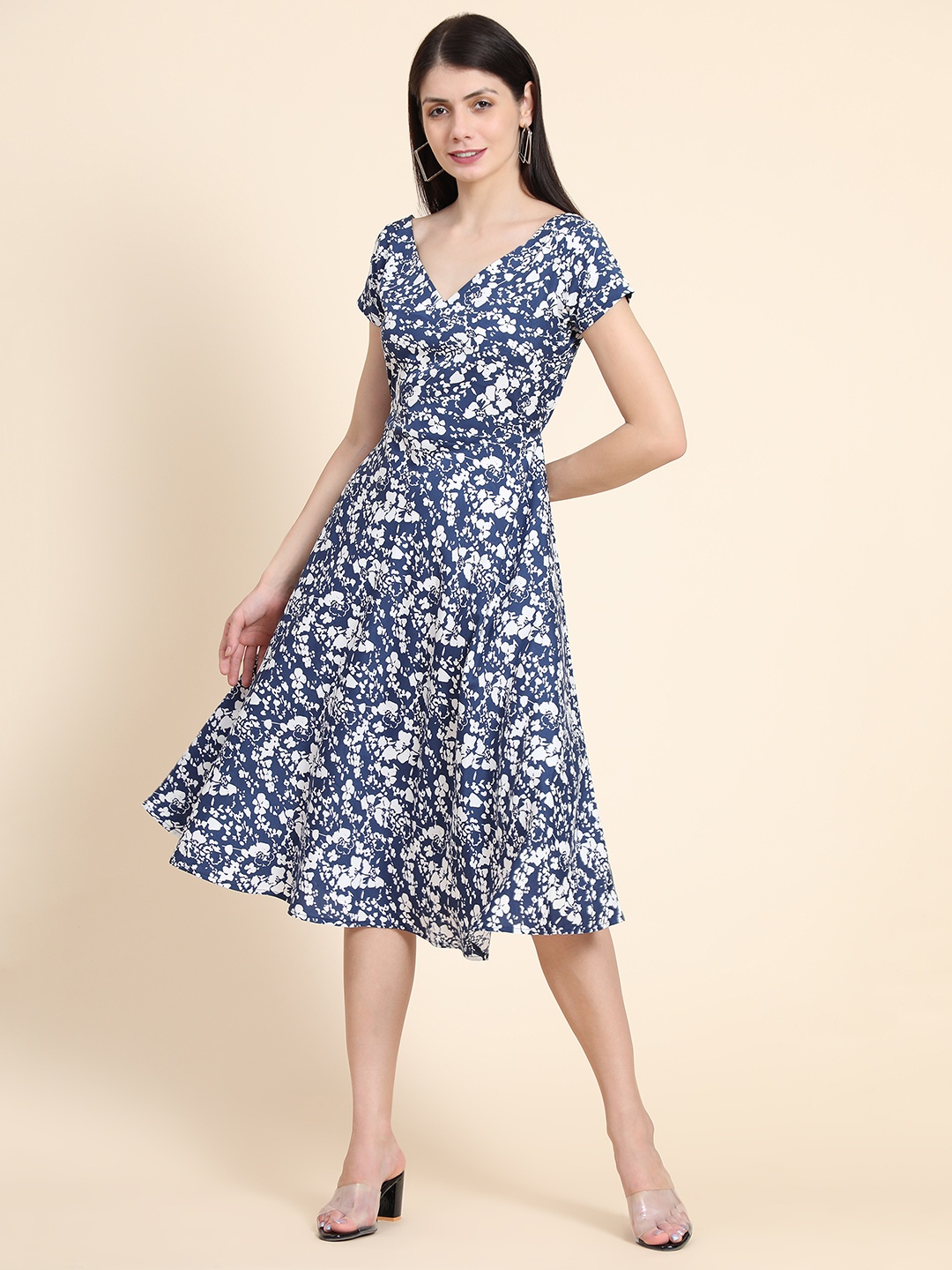 

KERI PERRY Women Blue & White Paisley Print Flared Dress