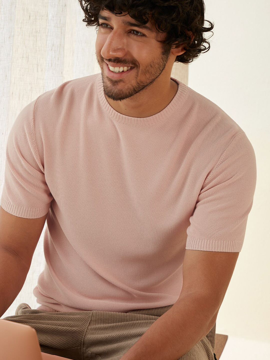 

Andamen Men Pink Slim Fit T-shirt