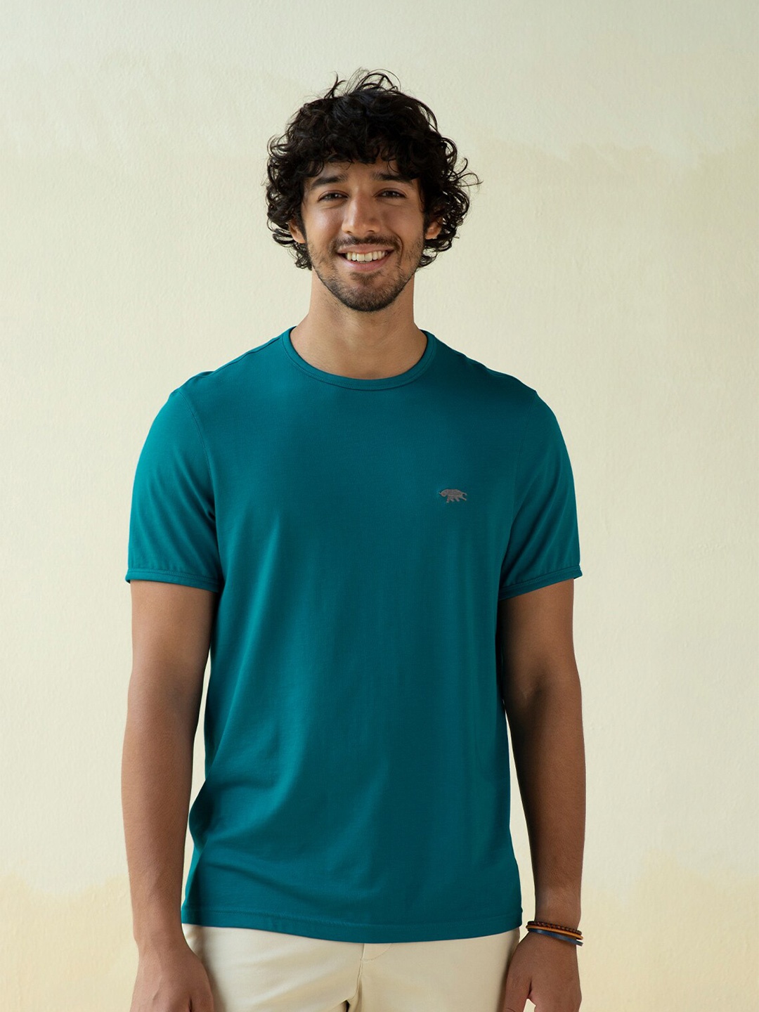 

Andamen Men Teal Blue Solid Cotton T-shirt