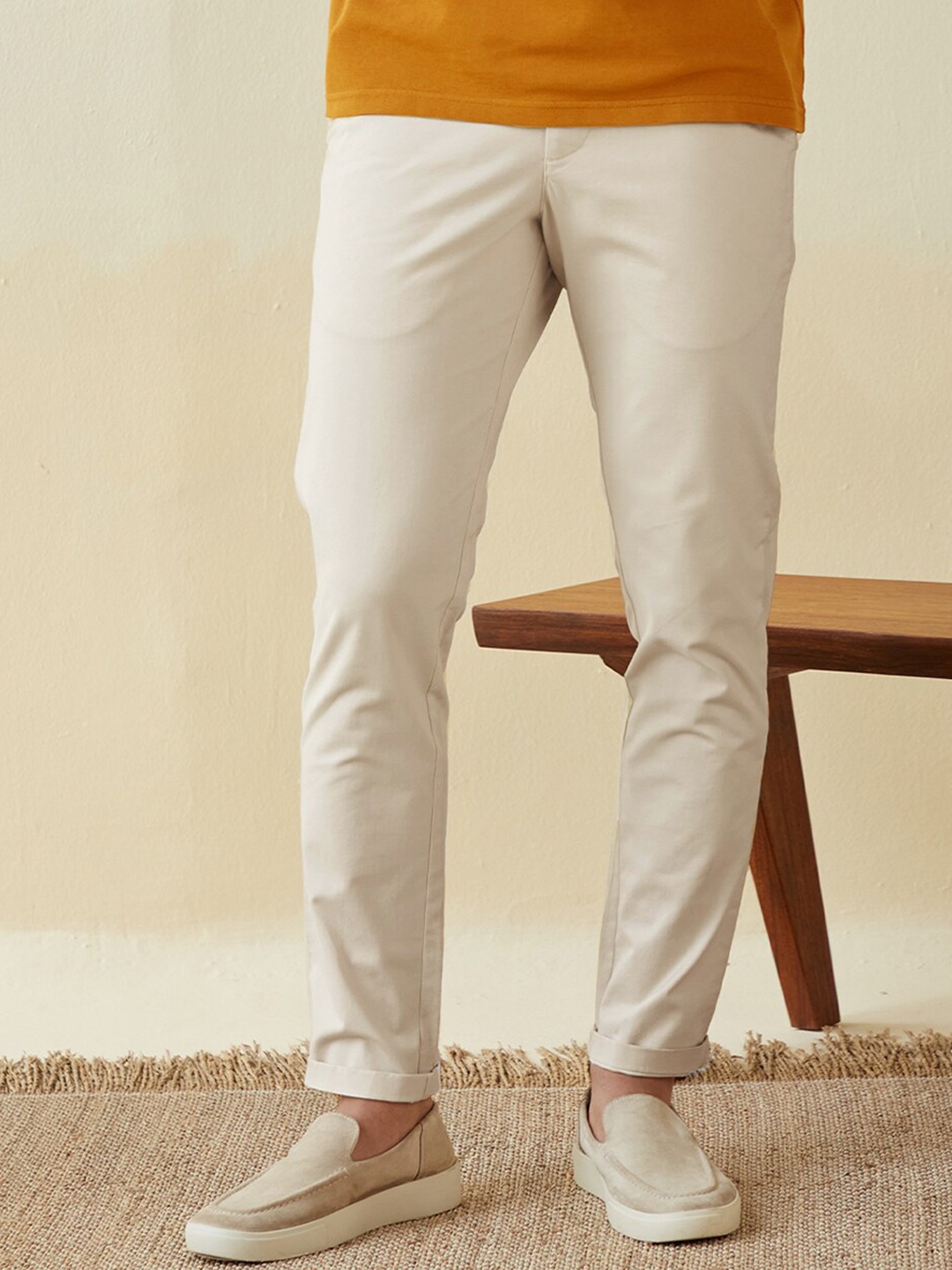 

Andamen Men Beige Regular Fit Trousers