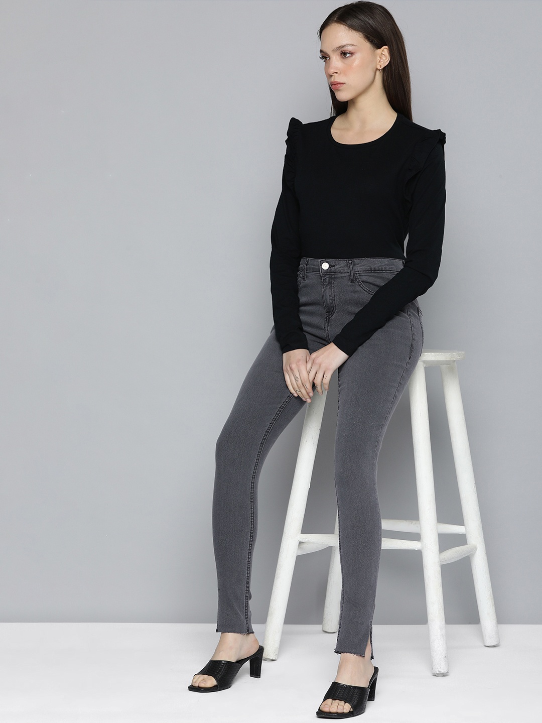 

Chemistry Women Grey Skinny Fit Stretchable Jeans