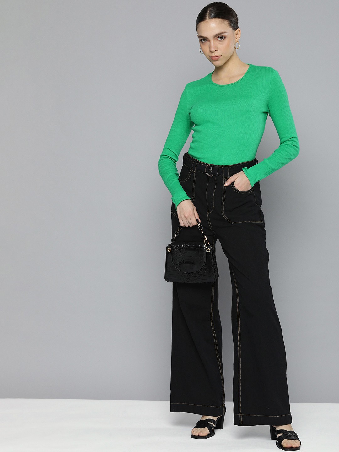 

Chemistry Women Black Flared Stretchable Jeans