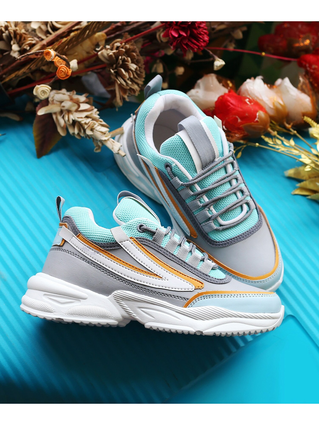 

DEAS Women Blue & Grey Colourblocked Casual Sneakers