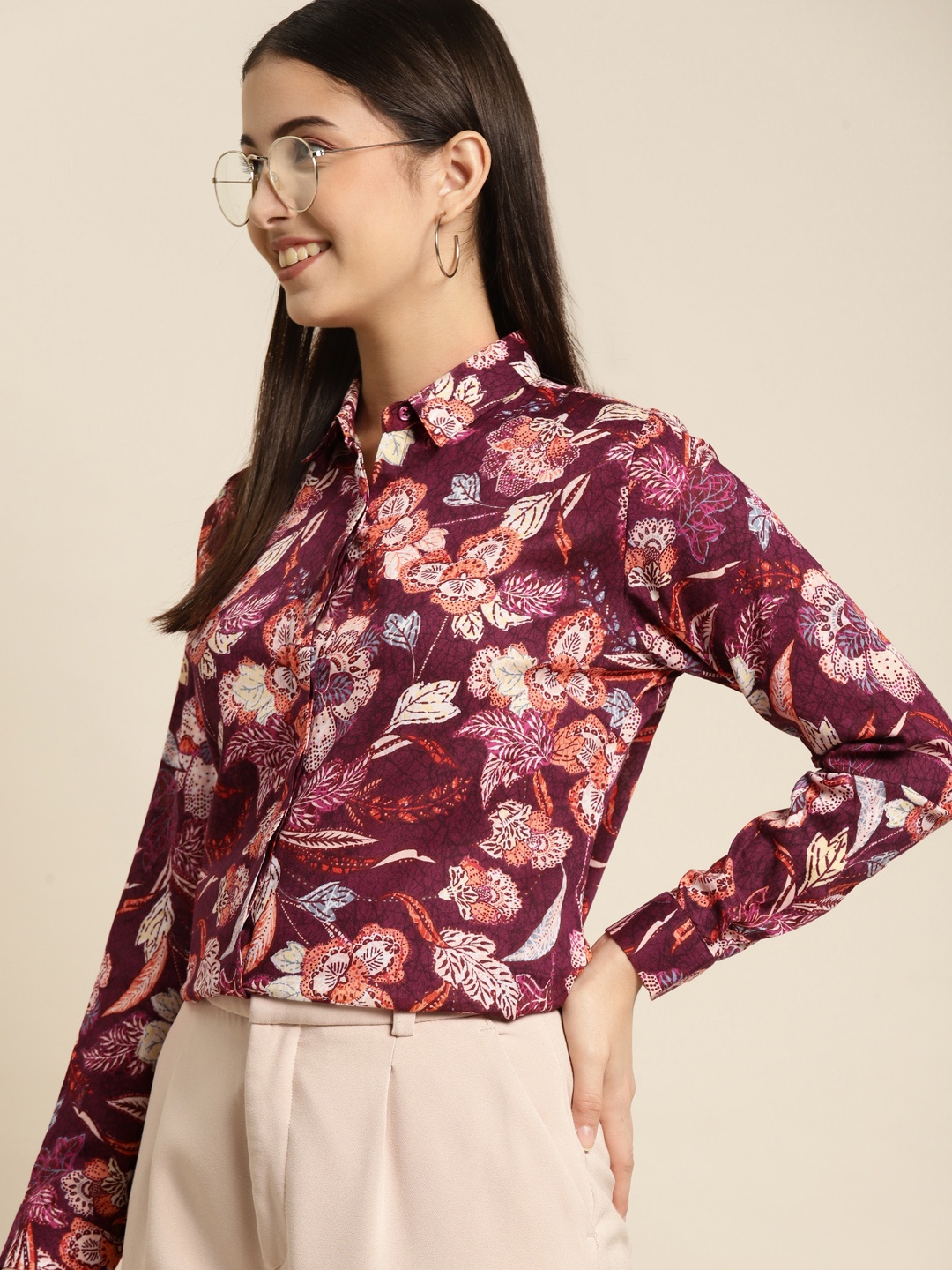 

Hancock Women Burgundy Standard Slim Fit Floral Printed Formal Shirt