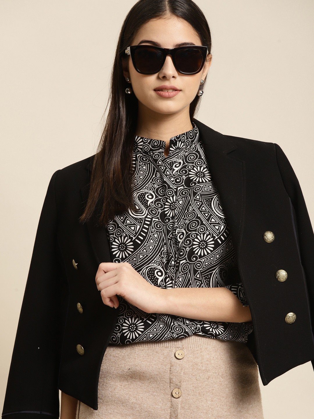 

Hancock Women Black Floral Printed Regular Fit Formal Shirt