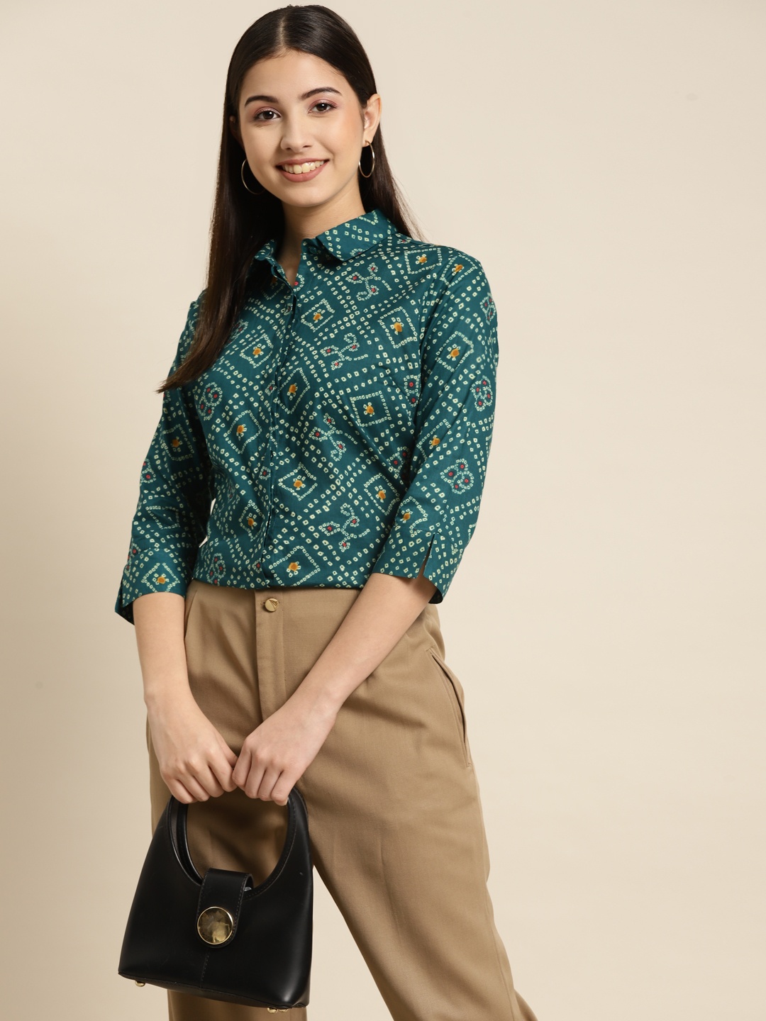 

Hancock Women Green Regular Fit Printed Cotton Formal Shirt