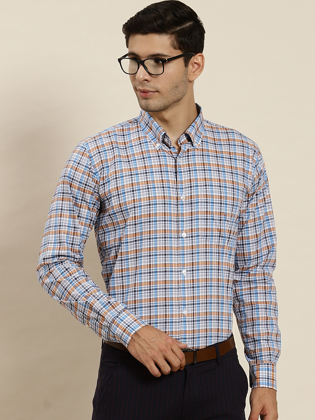 

Hancock Men White & Blue Slim Fit Tartan Checks Pure Cotton Formal Shirt