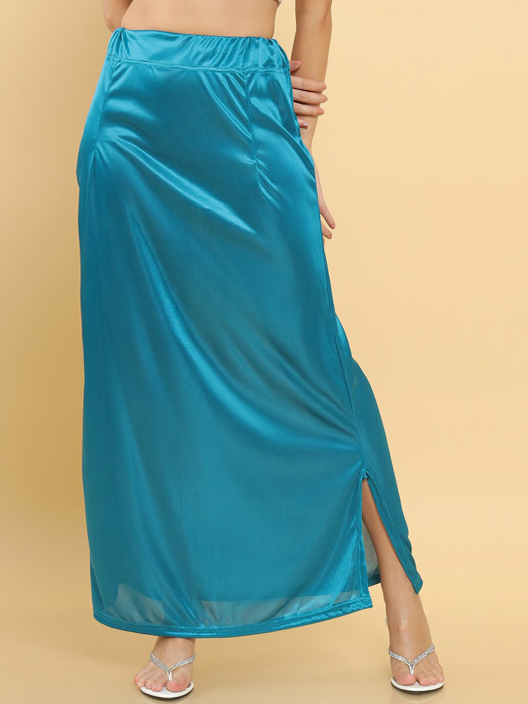 

Soch Women Blue Solid Shapewear