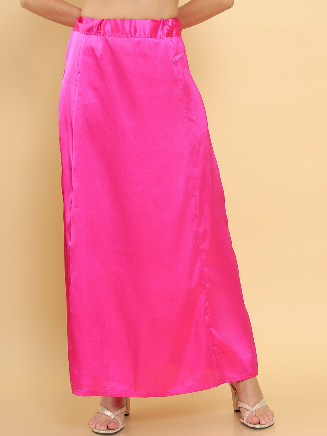 

Soch Women Pink Solid Saree Shape-Wear