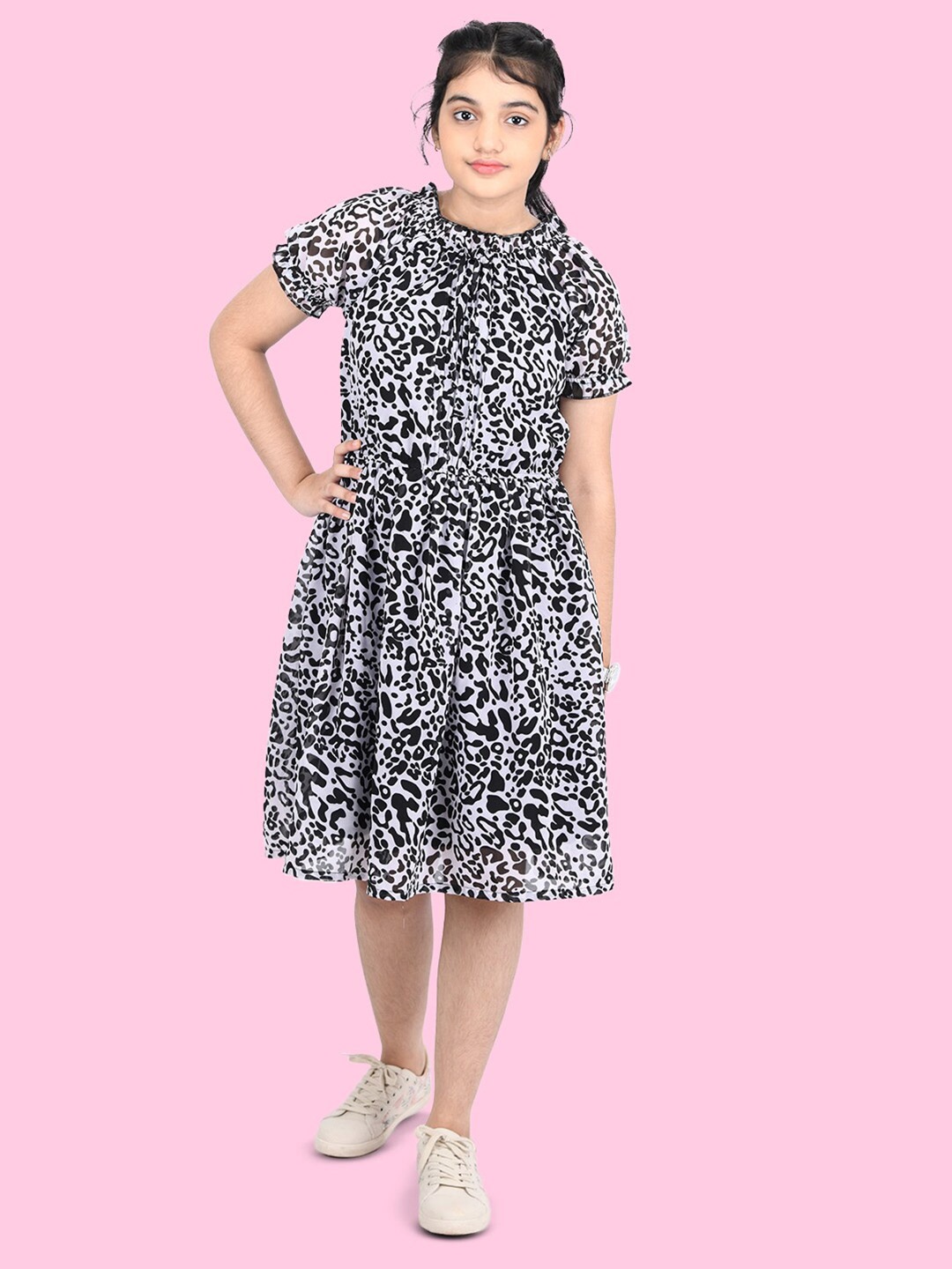 

Zalio Girls Black & White Animal Georgette Dress