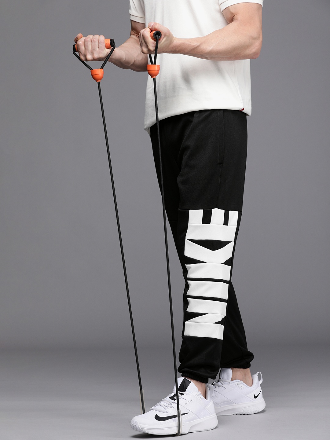 

Nike Men Black And White Brand Logo Printed AS M NK TF STARTING5 Basketball Joggers