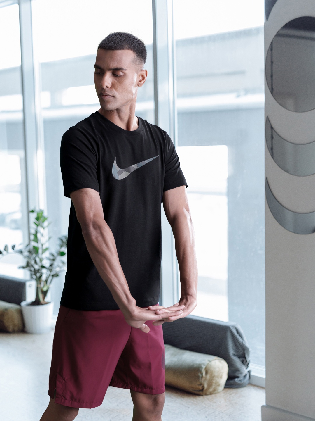 

Nike Men Black Brand Logo Printed Dri-FIT Training T-shirt