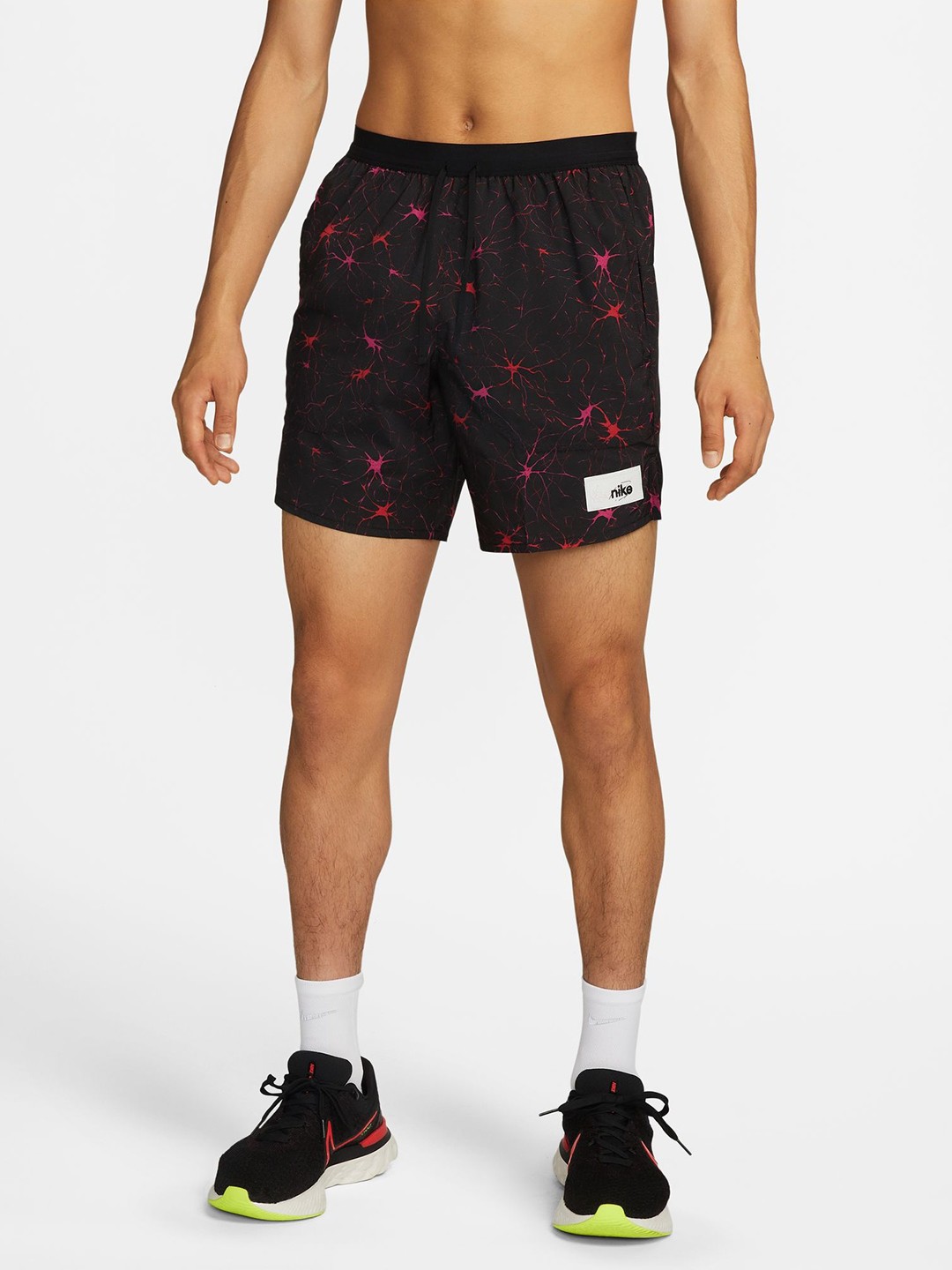

Nike Men Black STRIDE 7IN DYE Printed Sports Shorts