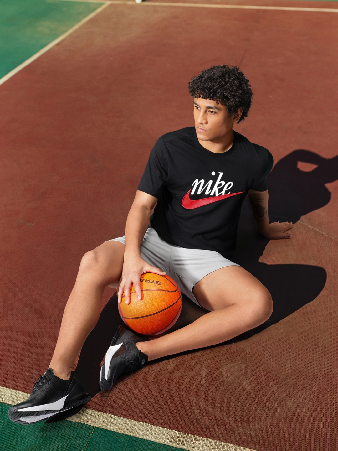 

Nike Men Black Brand Logo Printed SWOOSH 50 HBR FS Pure Cotton T-shirt