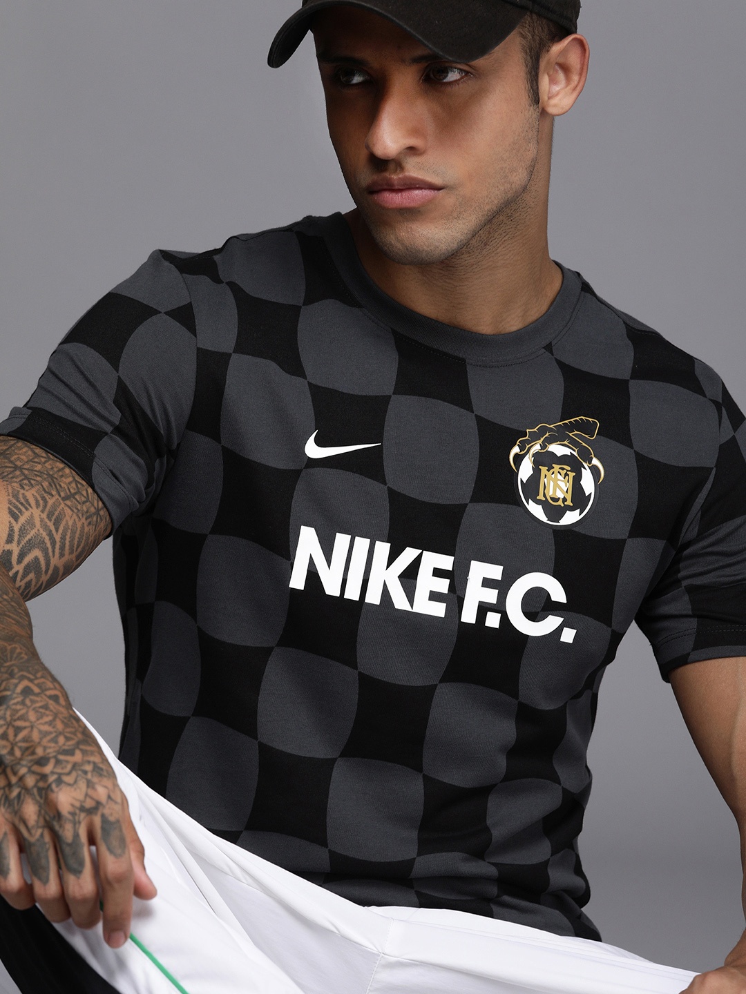 

Nike Men Black & Grey Geometric Printed Dri-FIT Football T-shirt