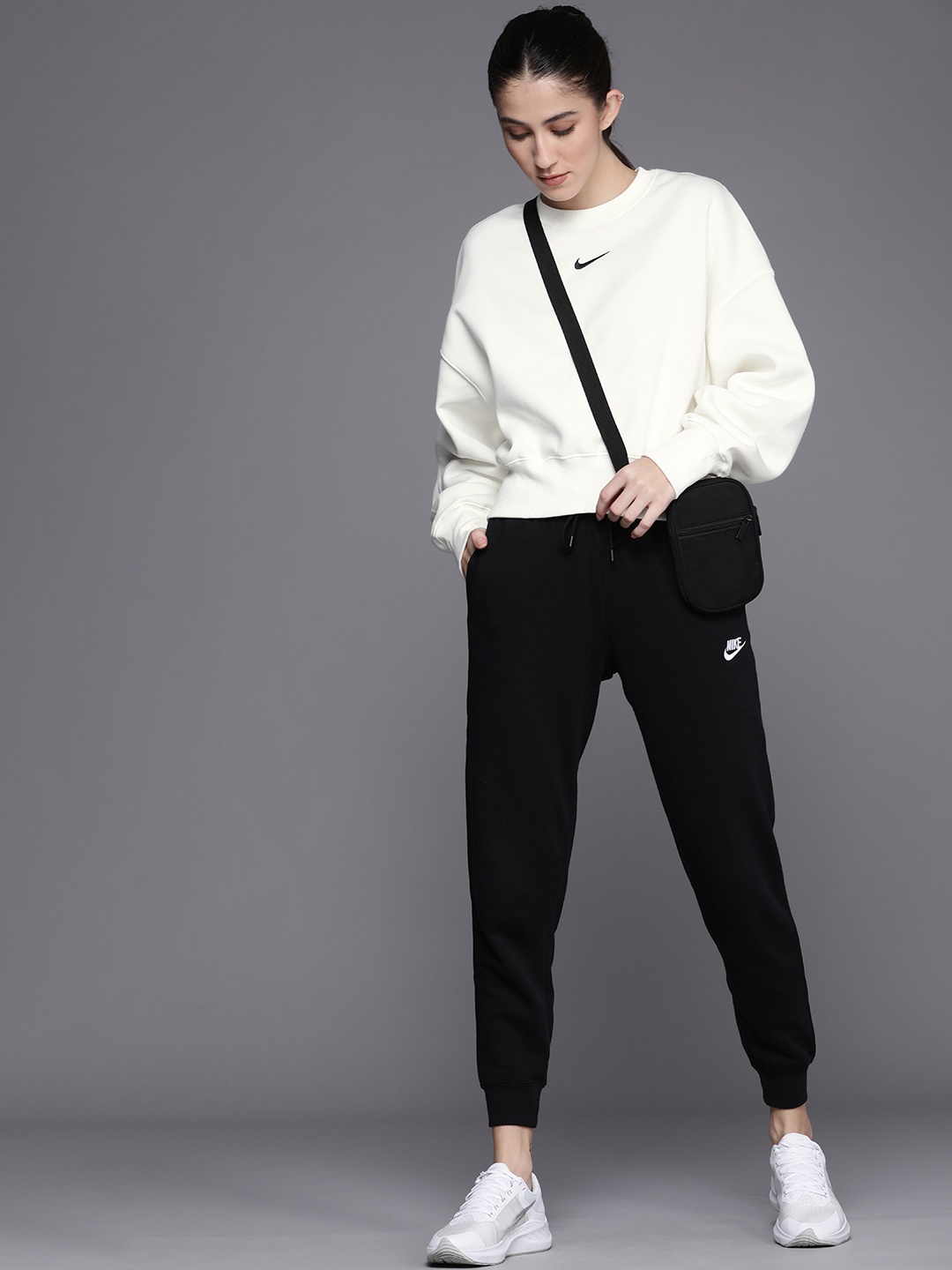 

Nike Women White Phoenix Fleece OOS CREW Sweatshirt