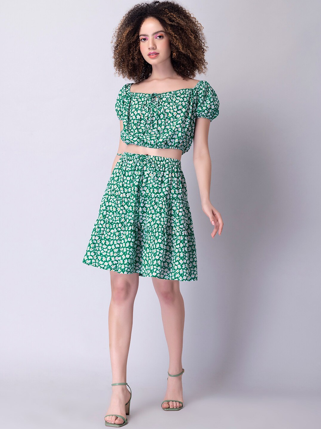 

FabAlley Women Green & White Floral Printed Tie Up Top And Mini Skirt Set