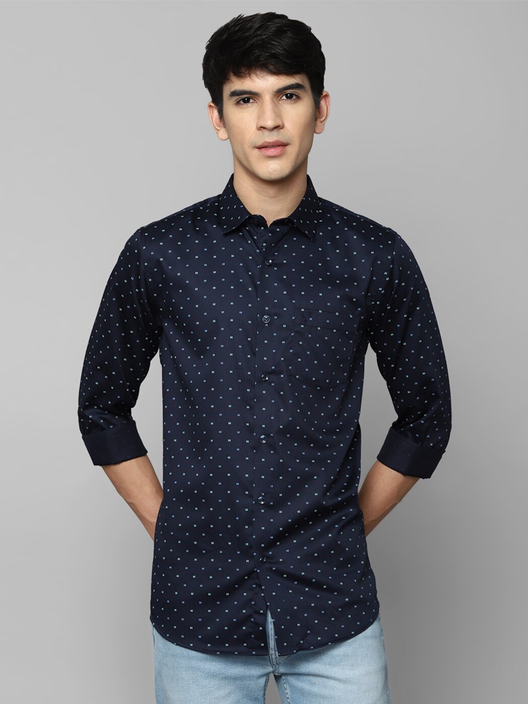 

Allen Solly Men Navy Blue Slim Fit Printed Cotton Casual Shirt