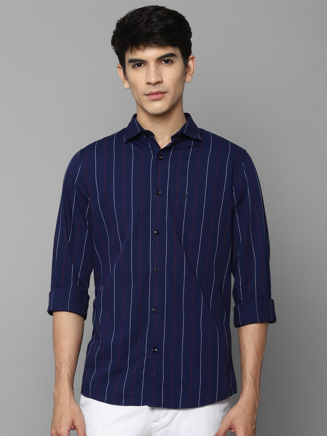 

Allen Solly Men Navy Blue Slim Fit Striped Pure Cotton Casual Shirt