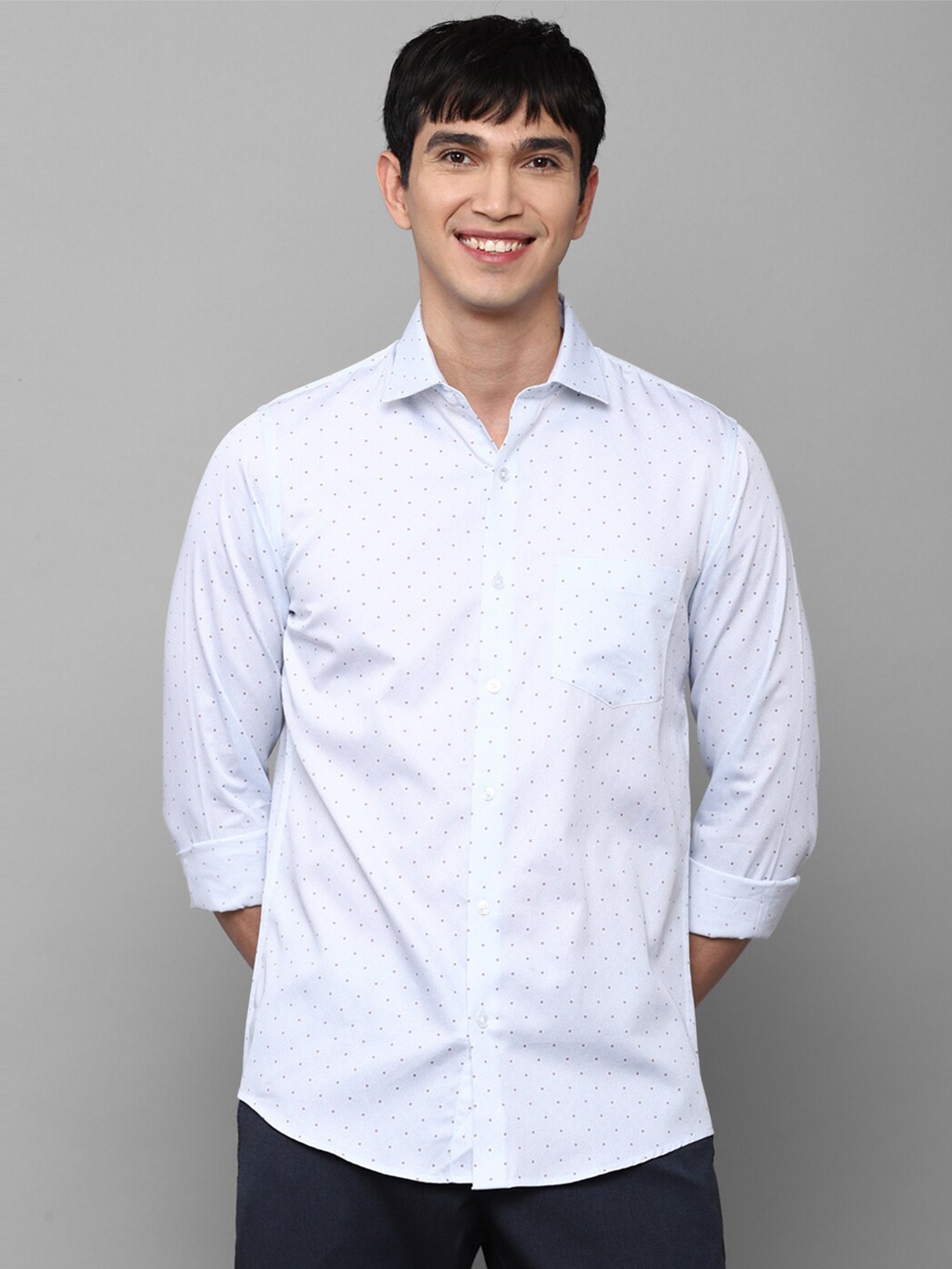 

Allen Solly Men Blue Slim Fit Printed Casual Shirt