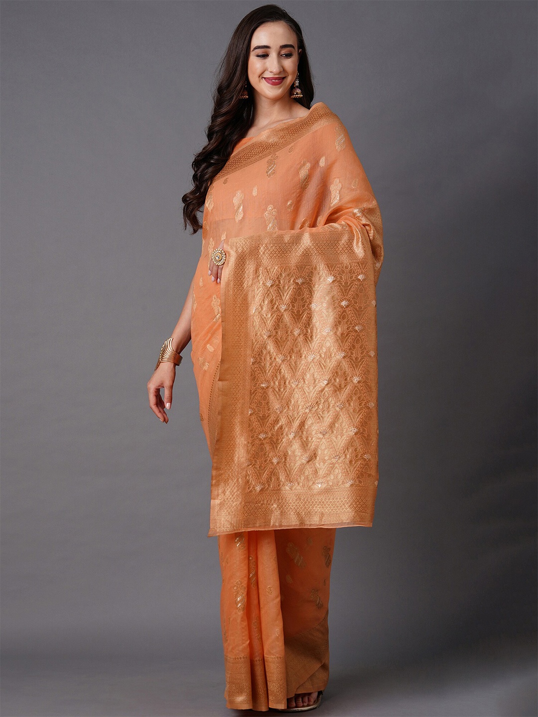 

Mitera Peach-Coloured & Gold-Toned Floral Zari Silk Blend Banarasi Saree