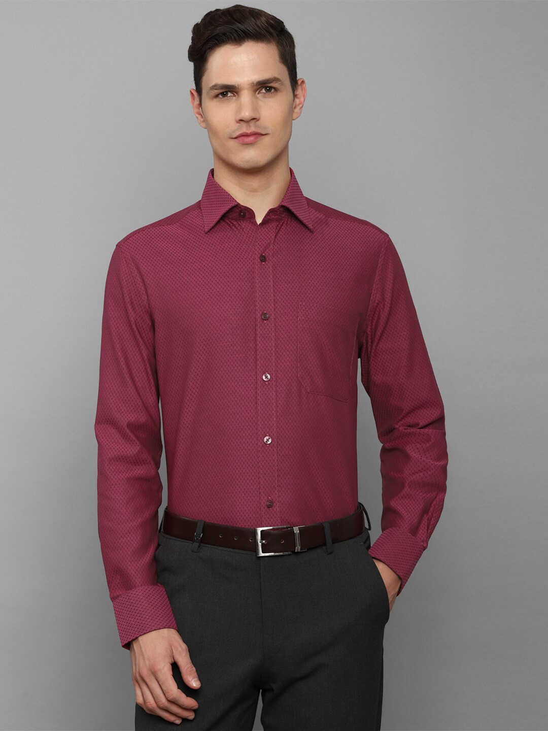 

Louis Philippe Men Burgundy Slim Fit Pure Cotton Formal Shirt