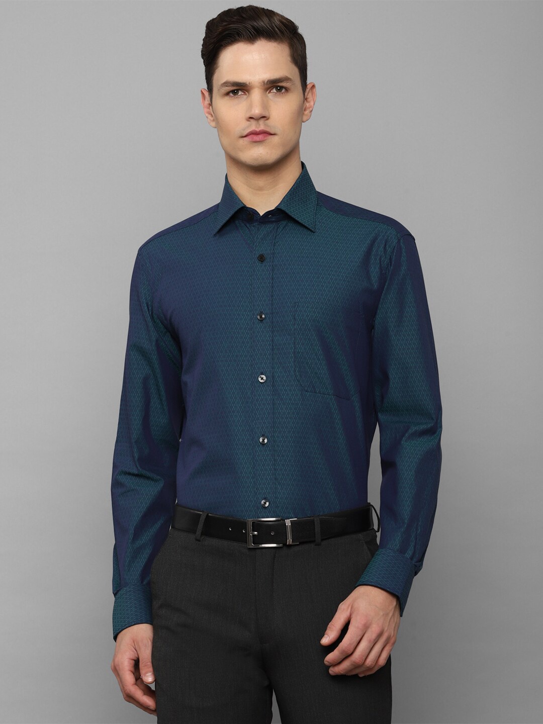 

Louis Philippe Men Green Slim Fit Formal Shirt