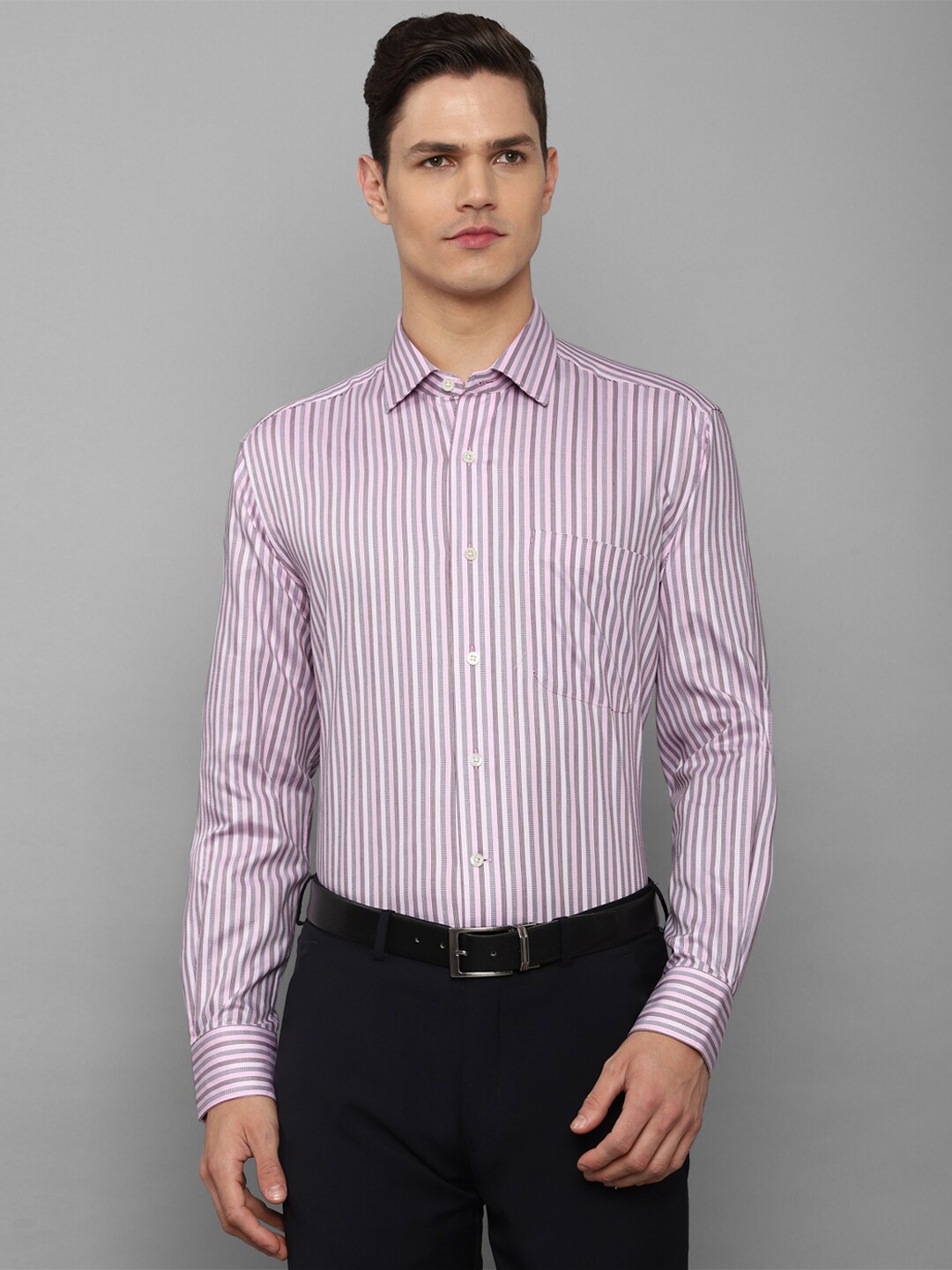 

Luxure by Louis Philippe Men Pink Slim Fit Striped Formal Shirt