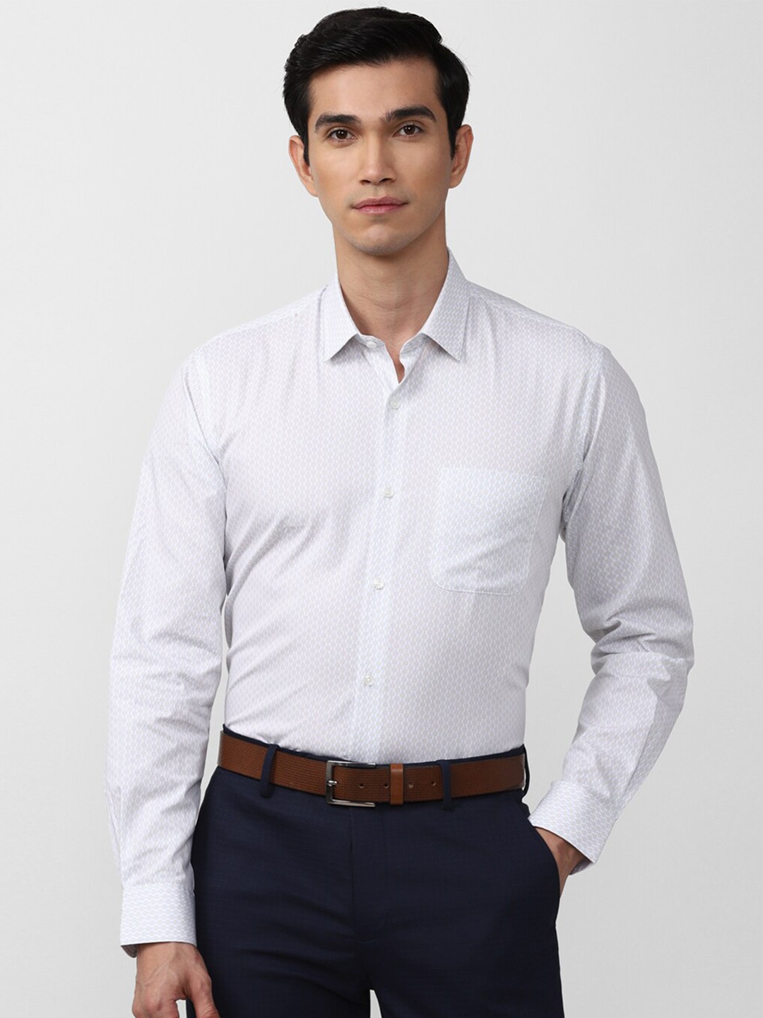 

Peter England Men White Printed Cotton Formal Shirt