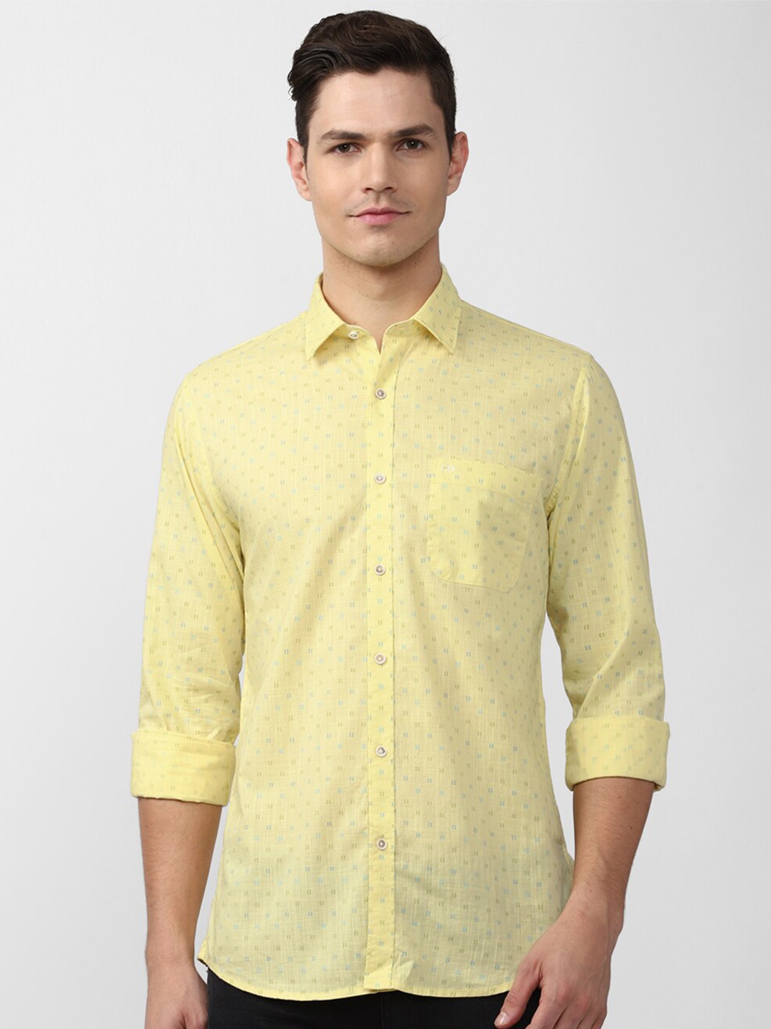 

Peter England Casuals Men Yellow Slim Fit Printed Casual Shirt