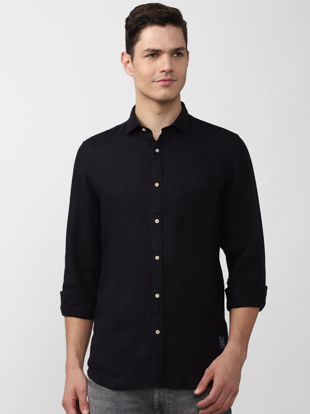 

Peter England Casuals Men Black Slim Fit Casual Linen Shirt