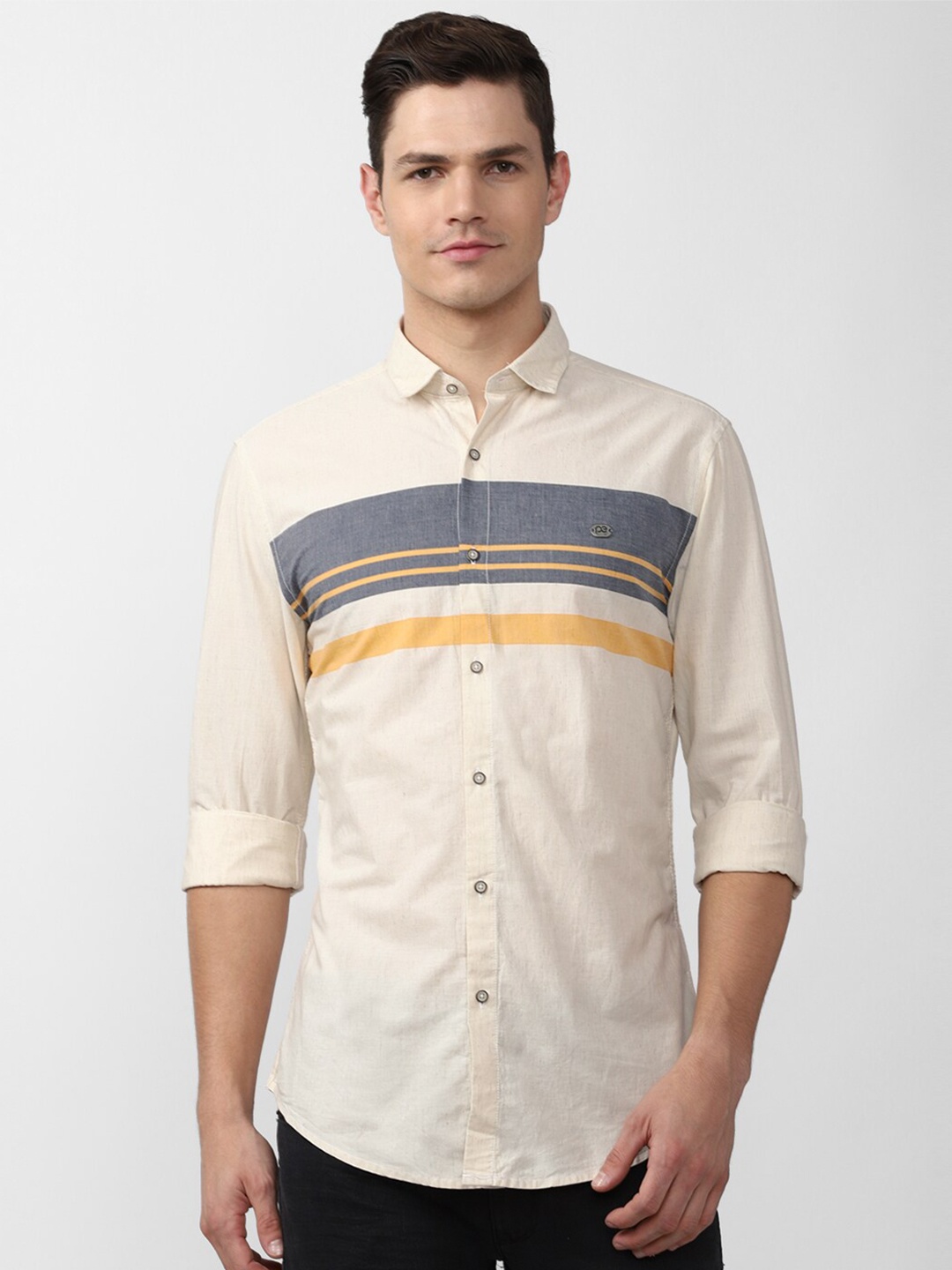 

Peter England Casuals Men Beige Slim Fit Printed Casual Shirt