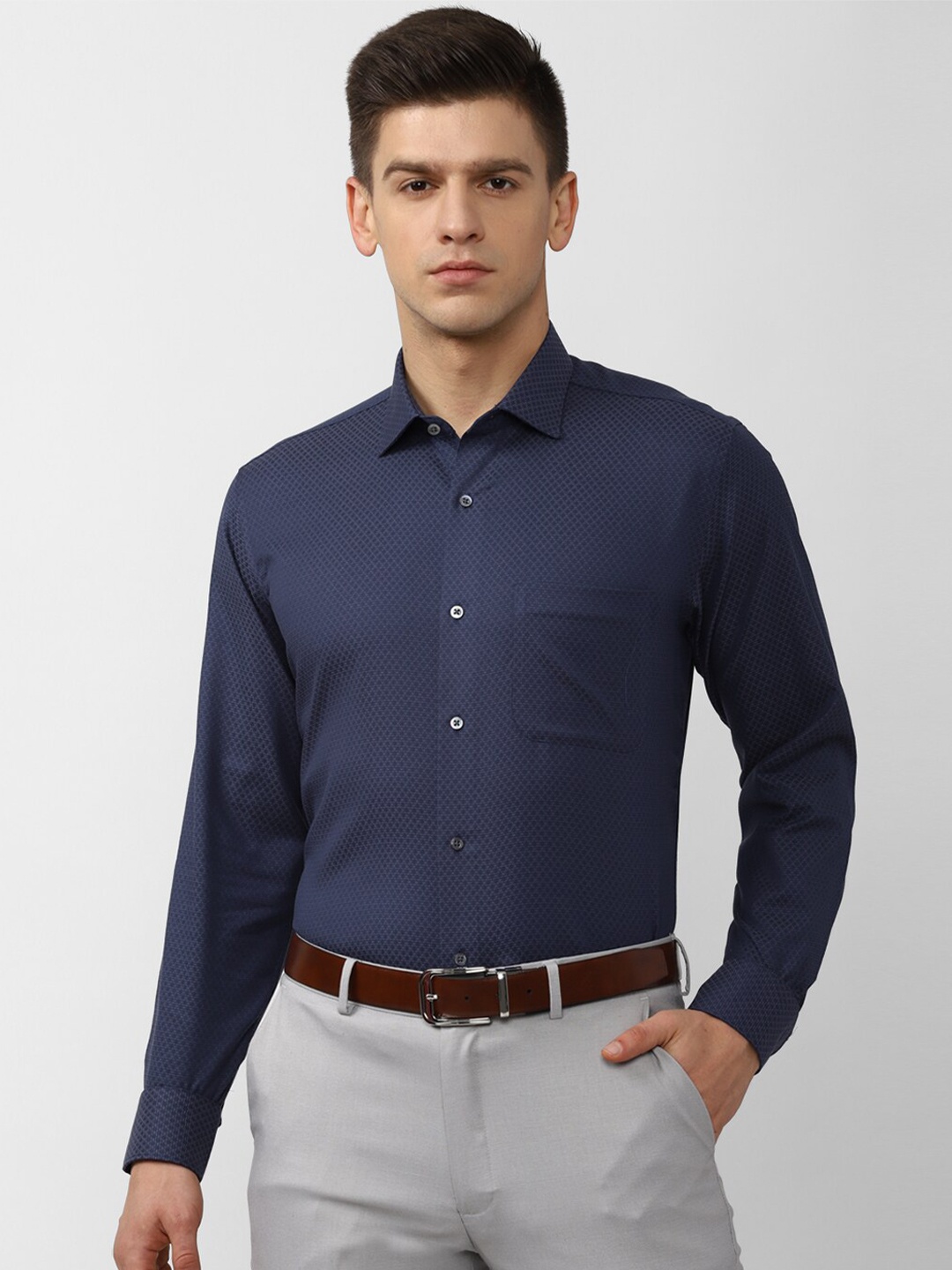

Van Heusen Men Pure cotton Navy Blue Formal Shirt