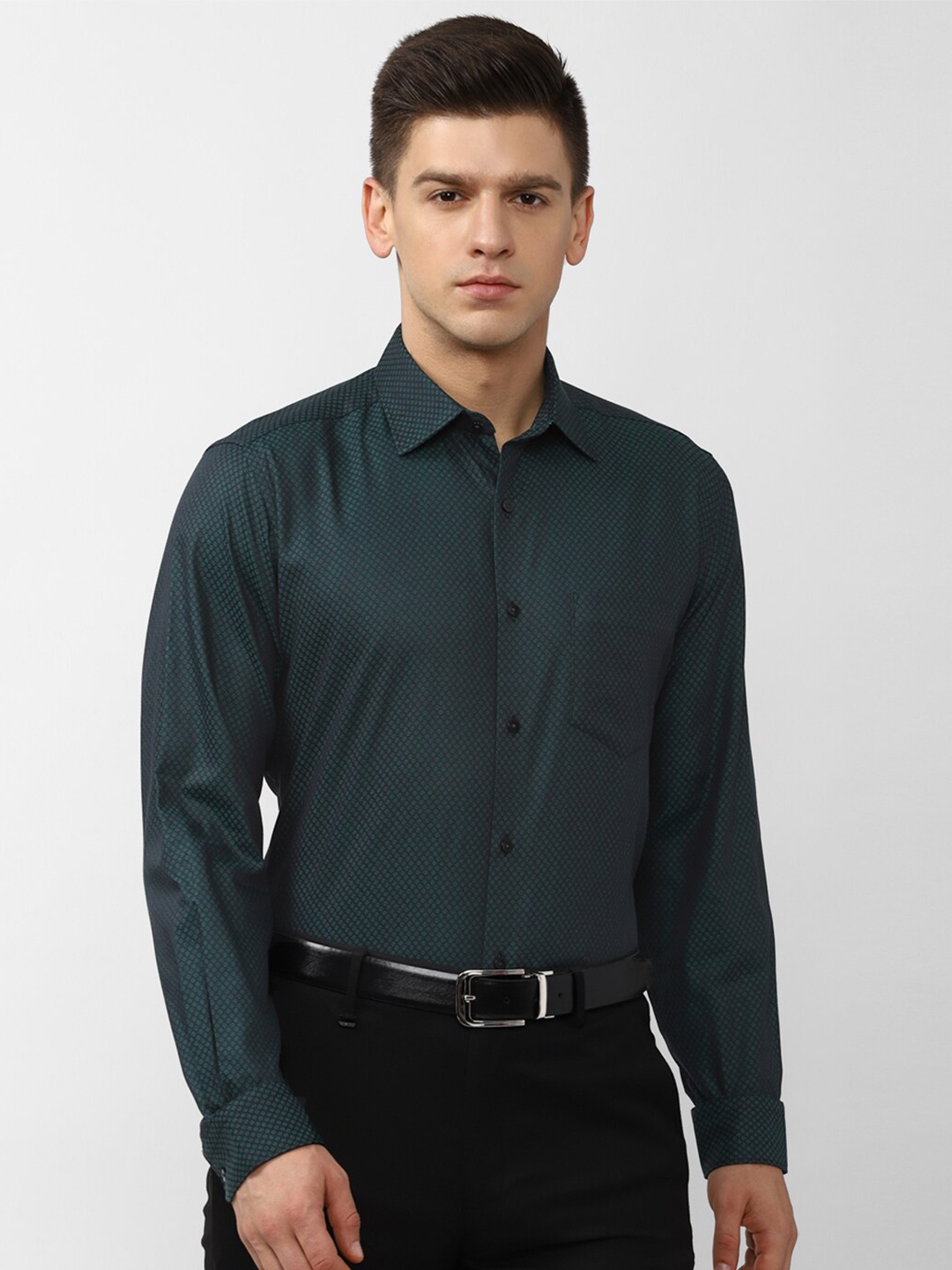 

Van Heusen Men Green Pure Cotton Formal Shirt