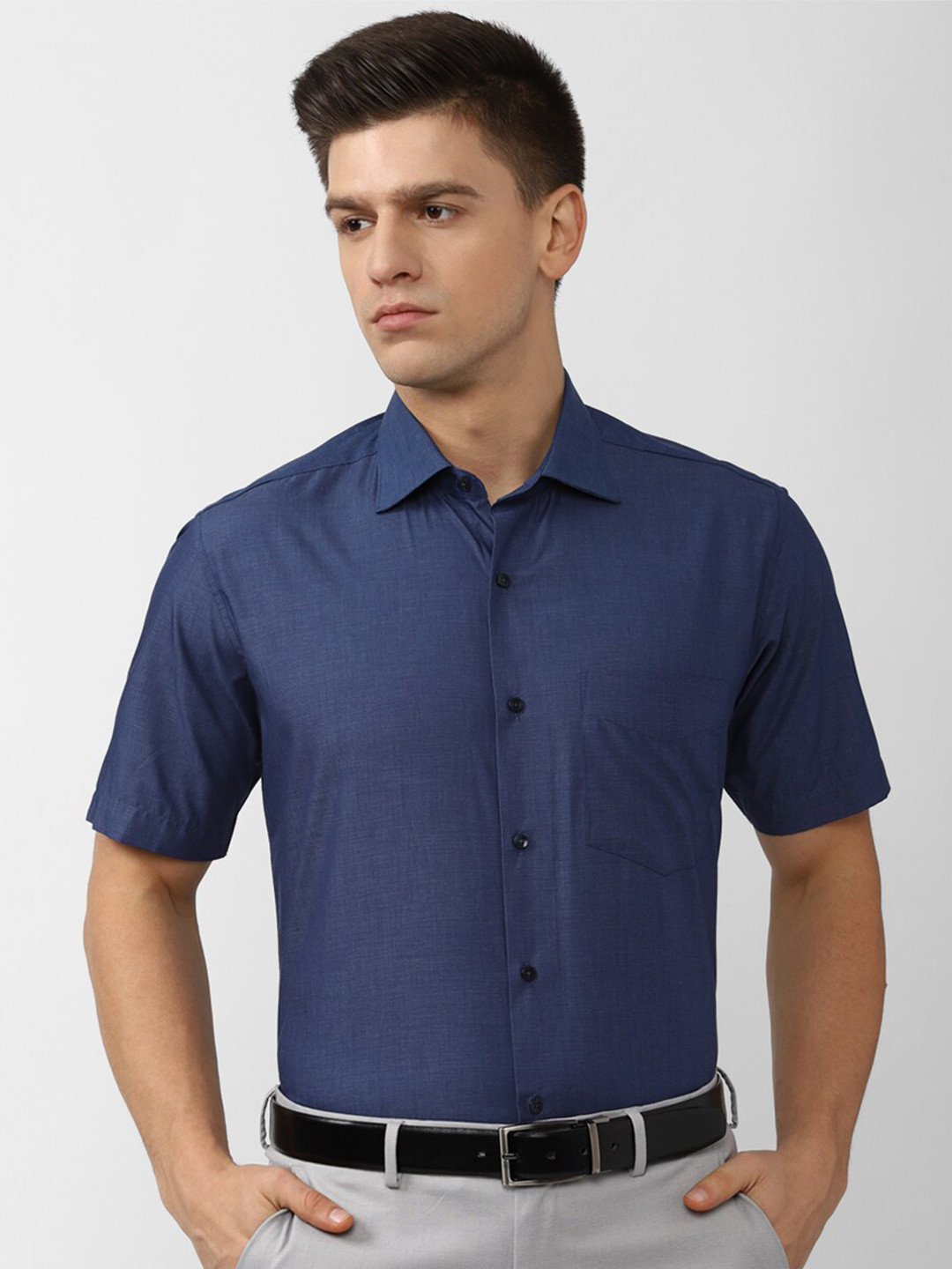 

Van Heusen Men Blue Solid Formal Shirt