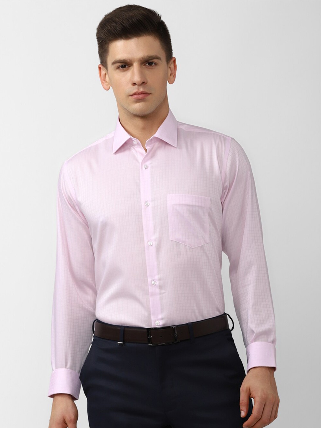 

Van Heusen Men Pink Checked Pure Cotton Formal Shirt