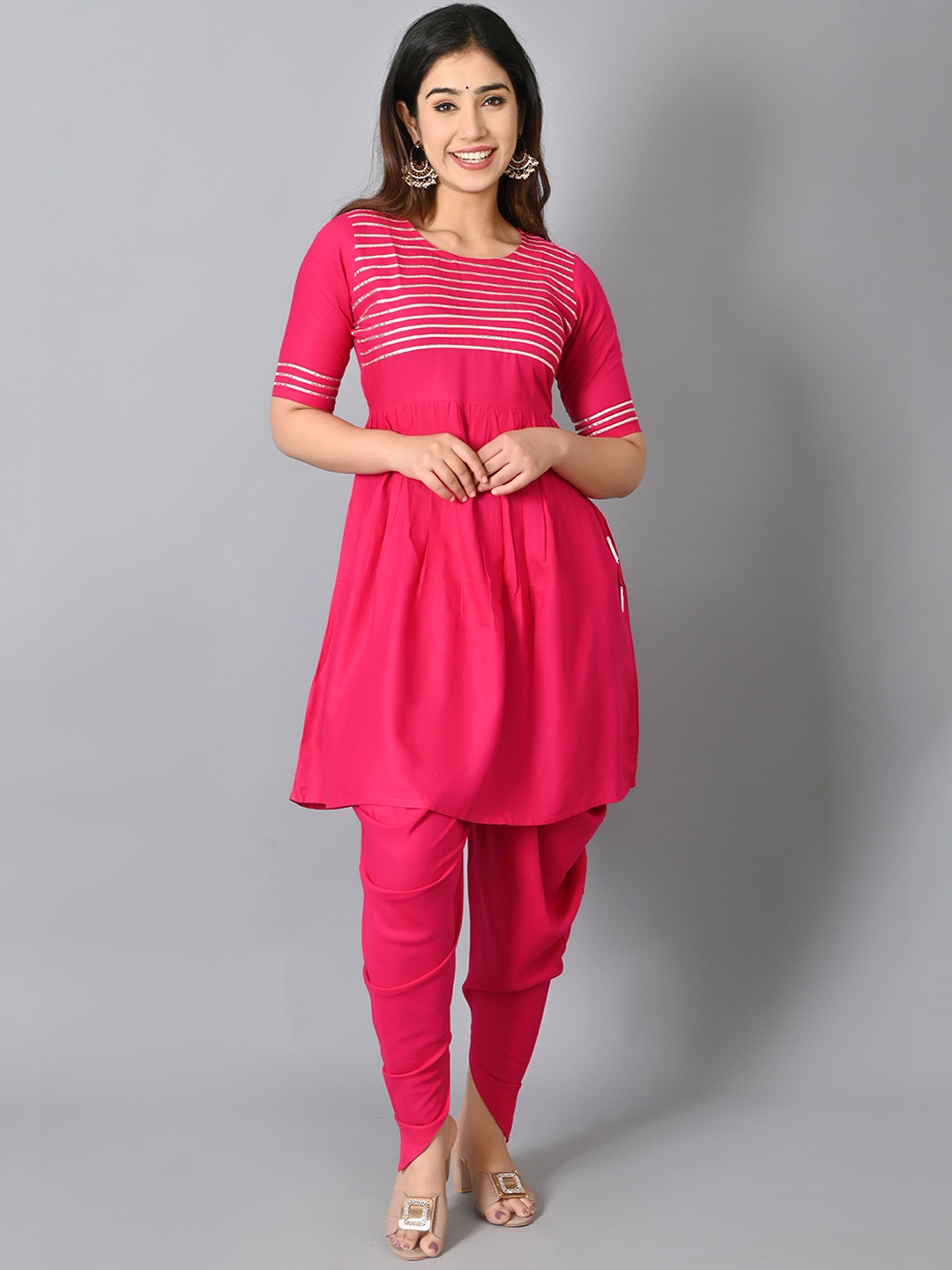 

VASTRAMANIAA Women Fuchsia Gotta Patti Kurti with Dhoti Pants